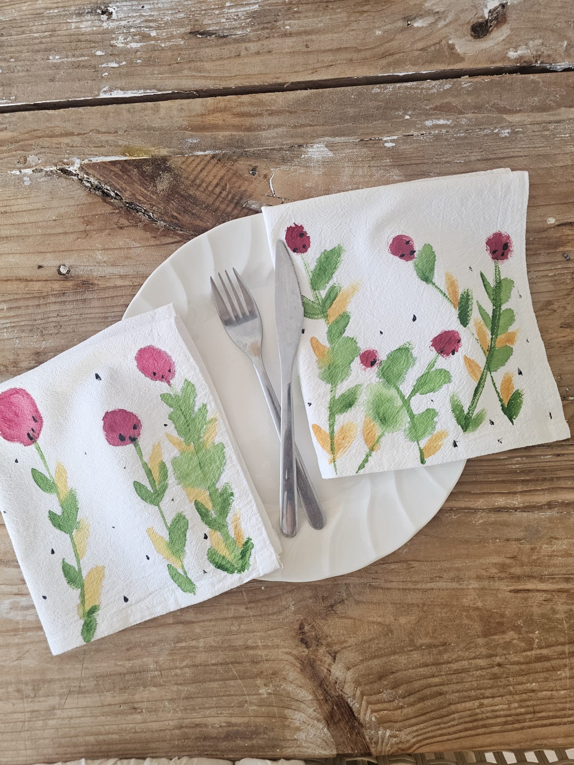 Set de 2 Servilletas de Algodón 100% Pintadas a Mano – Diseño Amapolas (40x40 cm) · 05