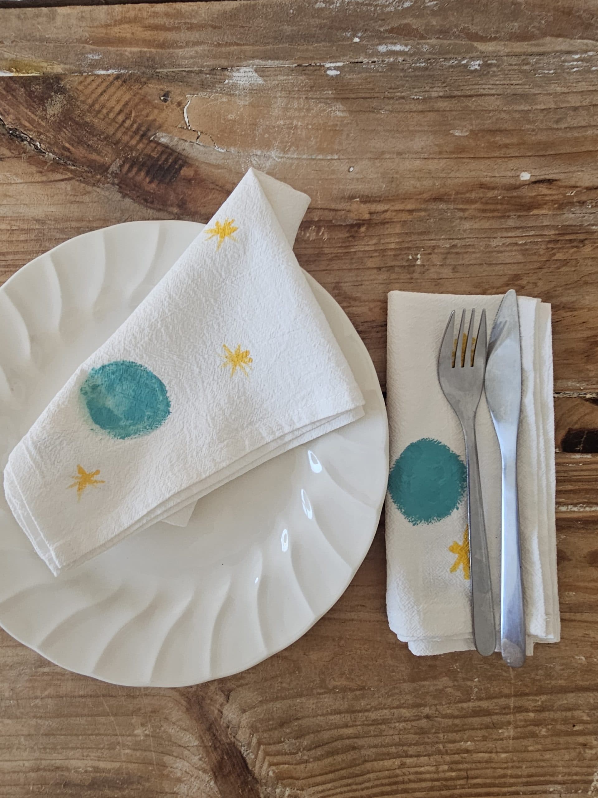 Set de 2 Servilletas de Algodón 100% Pintadas a Mano – Luna LLena (40x40 cm)